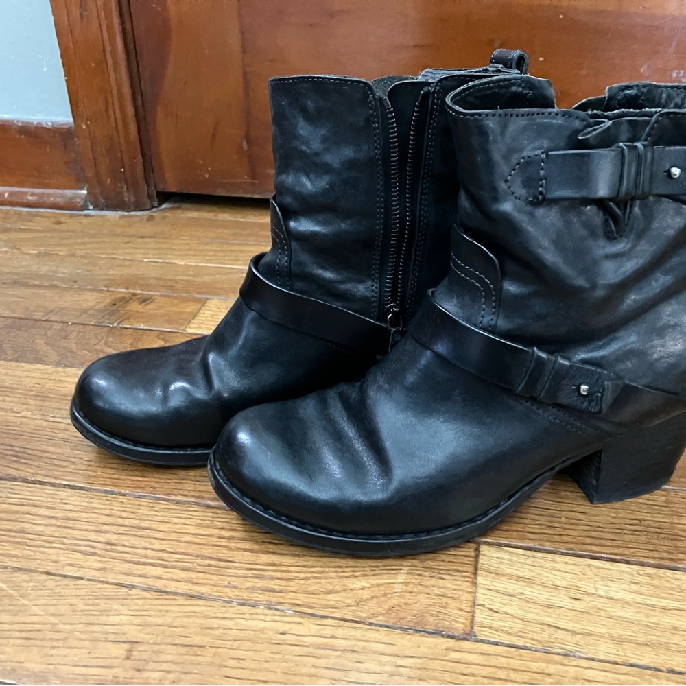 Rag & Bone Black Leather Ankle Booties with Chunky Heel